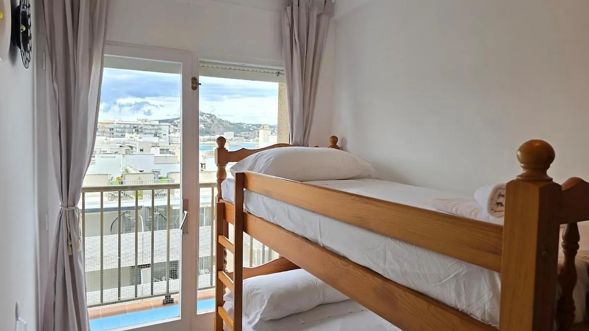 Bright Apartment With Two Balconies And A Seaside Pool Blanes