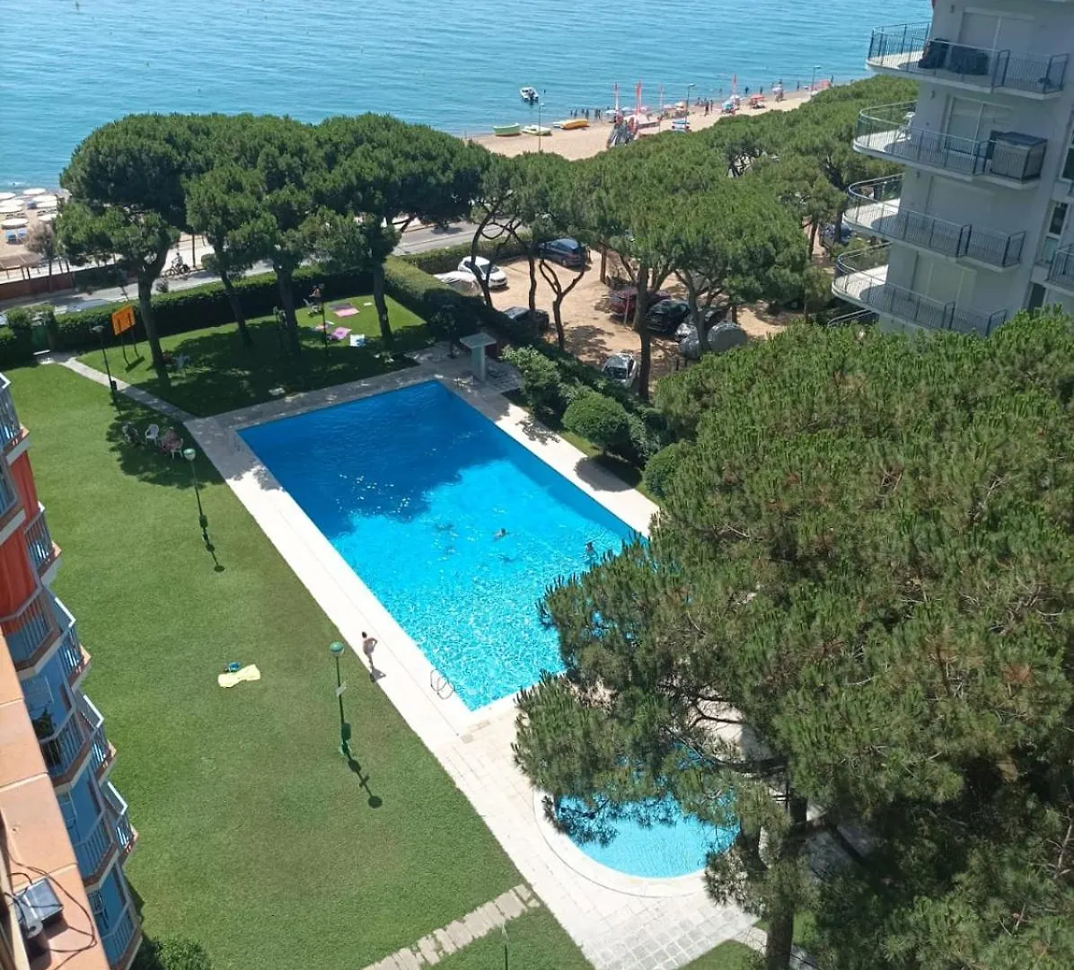 Bright Apartment With Two Balconies And A Seaside Pool Blanes